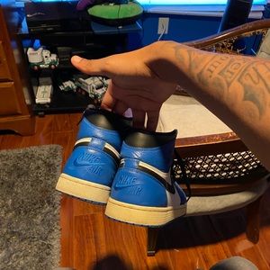 Jordan 1 Mids Size 12